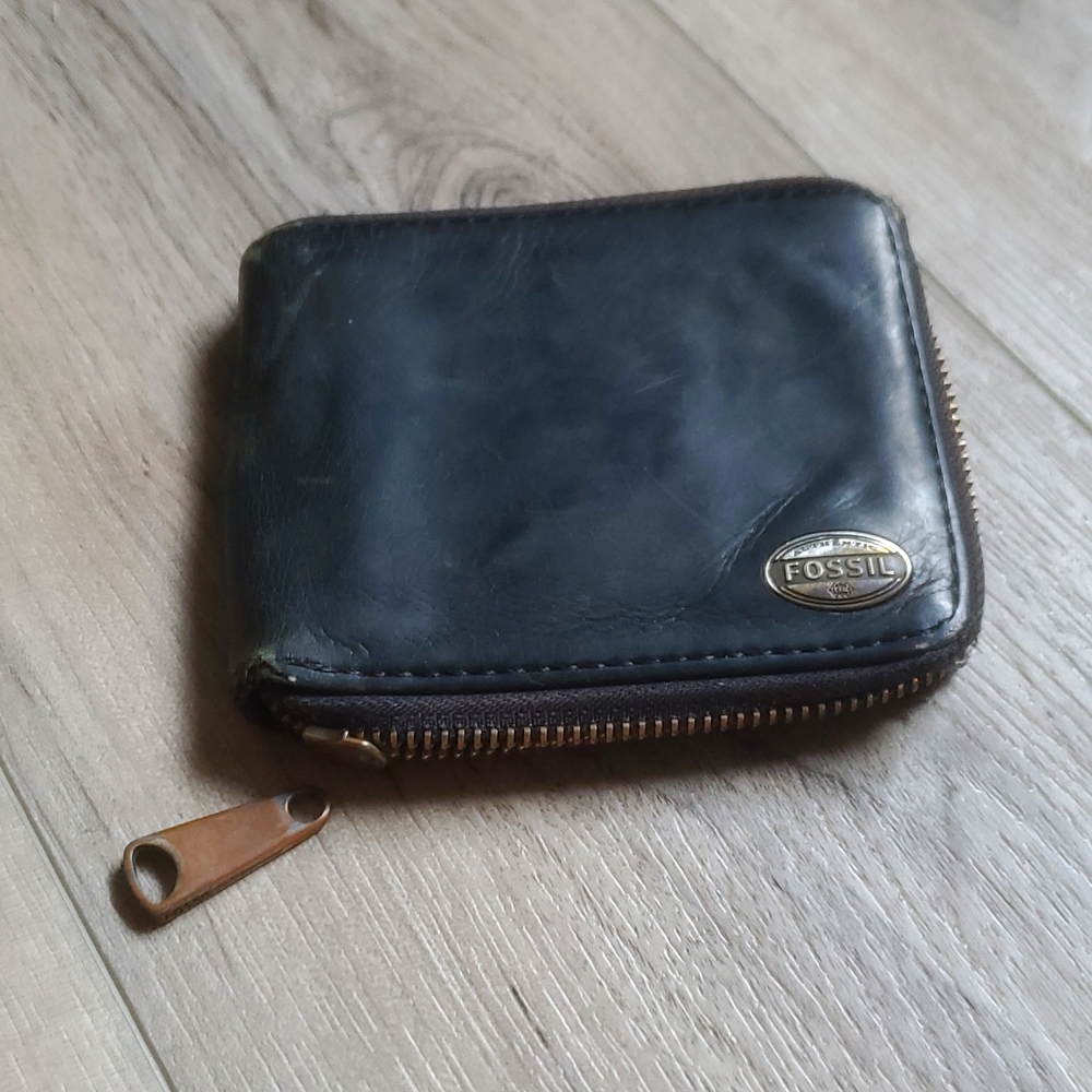 Fossil wallet with zipper black leather